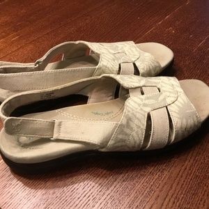 Grasshopper sling back sandals